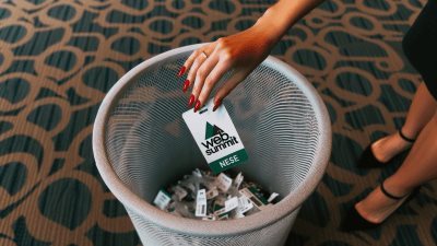 انسحاب جوجل وميتا من Web Summit 