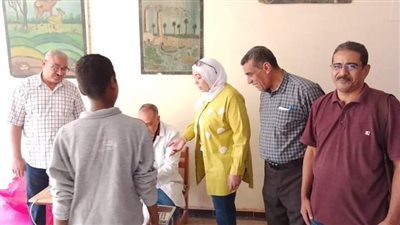 مدير تعليمية دشنا تتفقد مدرسة الفاوية الابتدائية المشتركة