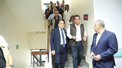 وزير الصحة يتفقد مركز القلب والجهاز الهضمي بمحافظة سوهاج