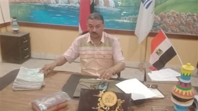 مدير تعليم أبوتشت يتابع انتظام الدراسة بالمدرسة الثانوية الصناعية