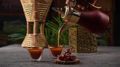 بالطريقة السعودية.. حضري قهوة بالزعفران والحبهان