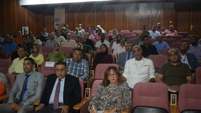 ندوة للتعريف بسوق وشهادات الكربون فى البحر الأحمر