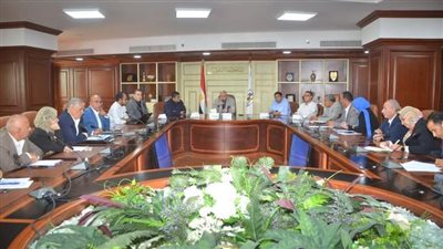 محافظ بني سويف يُوجه بسرعة الانتهاء من مشروعات المرحلة الأولى