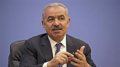 رئيس وزراء فلسطين يتهم أمريكا ودولًا كُبرى بمنح إسرائيل غطاءً سياسيًا