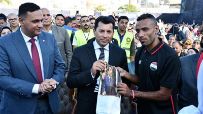 وزير الشباب والرياضة ومحافظ الدقهلية يشهدان ملتقى الحوار الوطني للقيادات الشبابية