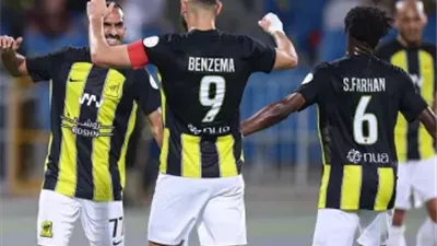 الاتحاد يتقدم على الحزم بهدف بنزيما في الشوط الاول 