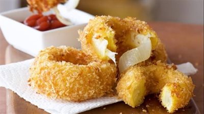سناك سريع.. طريقة تحضير حلقات البطاطس بالجبن