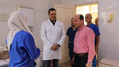 وكيل صحة القليوبية يتفقد مستشفى شبين القناطر المركزي