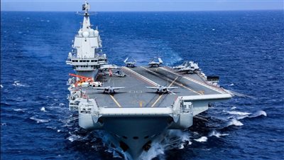 الصين تقارع أمريكا الطائشة بحاملة طائرات تدافع عن إيران.. فيديو