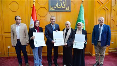 محافظ الإسماعيلية يكرم الفائزين بالمراكز الأولى بالمبادرة الوطنية للمشروعات الخضراء الذكية