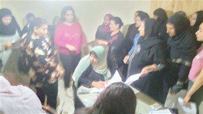 قومي المرأة بأسيوط يستخرج 99 بطاقة رقم قومي للسيدات المعيلات بقرية مسارة