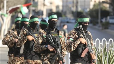 حماس تُصدر بيانًا عاجلًا بعد استهداف عائلة مراسل قناة الجزيرة