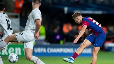 برشلونة يخطف انتصارًا مثيرًا من شاختار ويتصدر مجموعته في دوري الأبطال