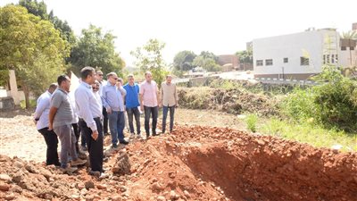 محافظ أسيوط يتفقد أعمال تنفيذ المرحلة الأولى من ازدواج طريق