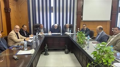 رئيس جامعة الأزهر يترأس اجتماع اللجنة العليا لبرنامج التأهيل التربوي