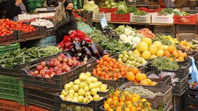 الطماطم بـ 5 جنيهات.. أسعار الخضراوات اليوم الجمعة بسوق العبور