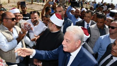 وزير الأوقاف ومحافظ جنوب سيناء يتفقدان توزيع 2 طن من لحوم أضاحي