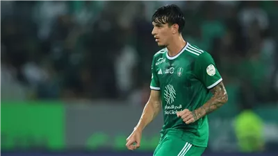 الهلال والأهلي.. إيبانيز يدخل تاريخ الكلاسيكو من الباب الخلفي