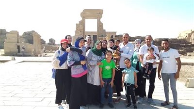 مركز شباب نجع حمادي ينظم رحلة إلى معبد دندرة بقنا