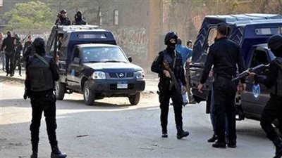 طعنة نافذة في الرقبة تودي بحياة شاب بالوراق بسبب خلافات الجيرة