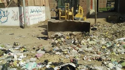 رفع الاشغالات والقمامة بقرى مركز المحلة 