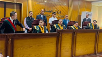 تأجيل محاكمة المتهمين بمحاولة قتل شخصيات سياسية وإعلامية