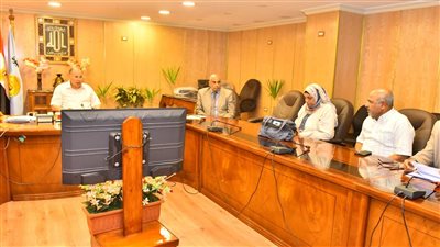 محافظ أسيوط يتابع نزع ملكية الأراضي لمحور منفلوط ويشدد على صرف التعويضات