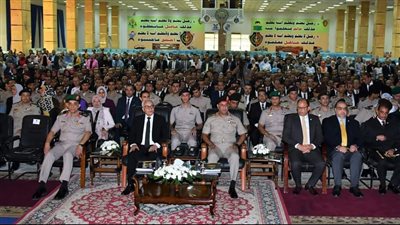 حفل تخرج أول دفعة ببرنامج الدبلوم المهنية في جامعة حلوان