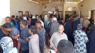 محافظ الجيزة: توقيع الكشف الطبي على 2942 مواطنًا وإجراء 65 عملية بقافلة حياة كريمة