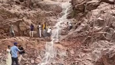أمطار غزيرة على دهب والسيول تجتاح منطقة الصاعدة بنويبع 