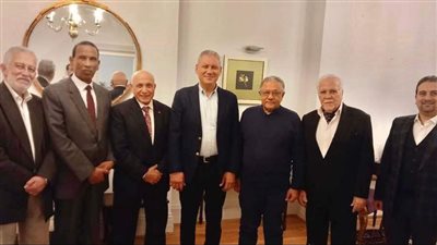 القنصل العام بالمملكة المتحدة يلتقي بأعضاء المجلس الوطني ببريطانيا 