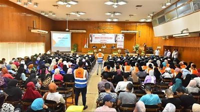 محافظ أسيوط يشهد انطلاق الحملة القومية لتعزيز المشاركة السياسية 