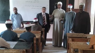 تواصل القوافل التعليمية لطلاب الشهادة الثانوية بمعاهد سوهاج الأزهرية