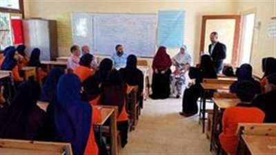 وزارة العمل: توعية طلاب وعاملين بمدارس الوادي الجديد بثقافة السلامة والصحة المهنية