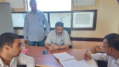 مدير تعليم أبوتشت يتابع انتظام الدراسة بمدرسة عزبة موسى باشا