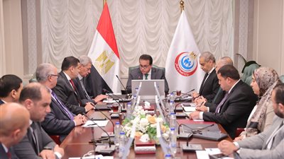وزير الصحة يترأس اجتماع لجنة أولويات استيراد الشحنات والمستلزمات الطبية