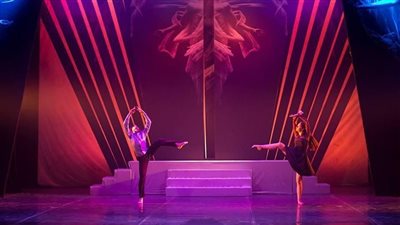 فرقة الرقص المسرحي تقدم 