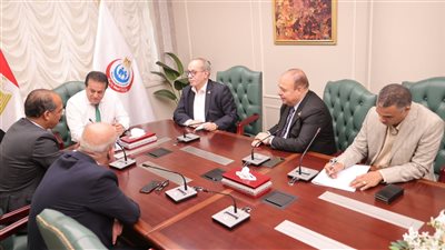 عبدالغفار يبحث مع رئيس لجنة 