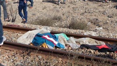 مصرع شاب صدمه القطار أثناء عبوره مزلقان سكة حديد أبو قرقاص بالمنيا