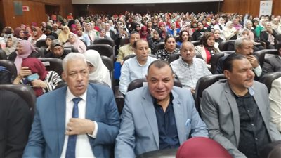 وكيل الشباب بأسيوط يشهد ندوة عن برنامج المرأة تقود في المحافظات المصرية