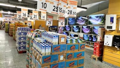 أسعار السلع الأساسية اليوم السبت في الأسواق المصرية.. والسكر بـ 27 جنيهًا