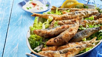 السردين مصدر ممتاز للكالسيوم.. طبيبة تكشف التفاصيل