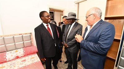 وزير البنية الأساسية بزامبيا وسفيرها بالقاهرة في زيارة موسعة بمدن بدر وحدائق العاصمة