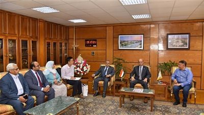 رئيس جامعة أسيوط يوقع برتوكول تعاون مع جامعتين صينيتين لتعزيز التعاون وتبادل الخبرات