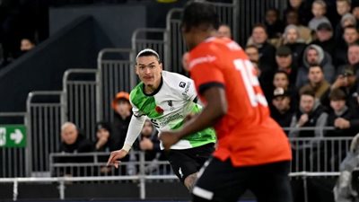 لوتون يباغت ليفربول بهدف التقدم 