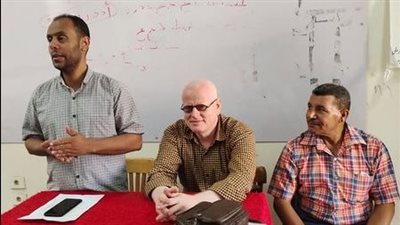 مكتبة المنفلوطي بأسيوط تناقش 