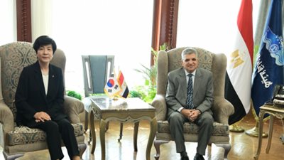 قناة السويس تبحث سُبل التعاون المشترك مع كوريا الجنوبية