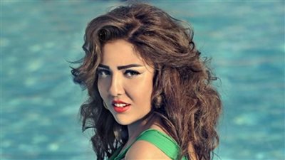 مي كساب تعلن عودتها لعالم الألبومات