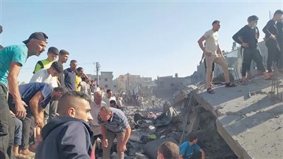 إسرائيل النازية تعزل غزة عن العالم وتشن مئات الغارات بالقنابل الزلزالية