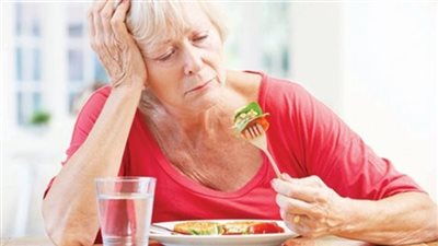 لمرضى الشيخوخة .. تناول الخيار يحسن وظيفة الأمعاء 